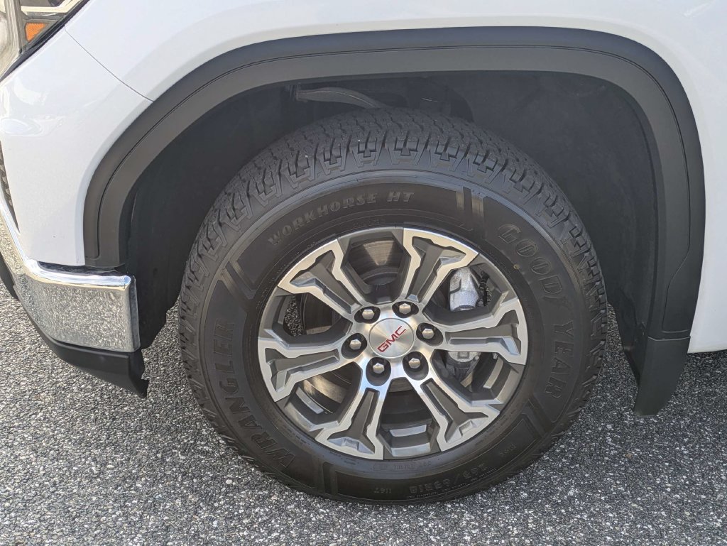 Used 2025 GMC Sierra 1500 SLT RWD image 11