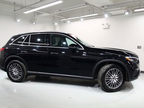 Certified 2025 Mercedes-Benz GLC 300 4MATIC image 9