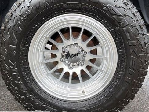 Used 2022 Toyota Tacoma SR image 25