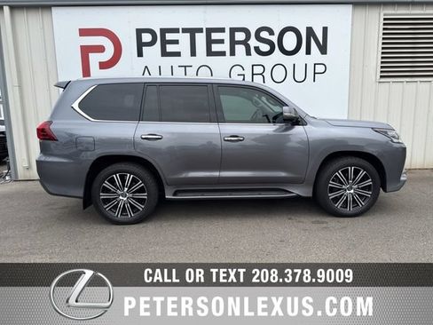 Used 2019 Lexus LX 570 4WD w/ Luxury Package image 2