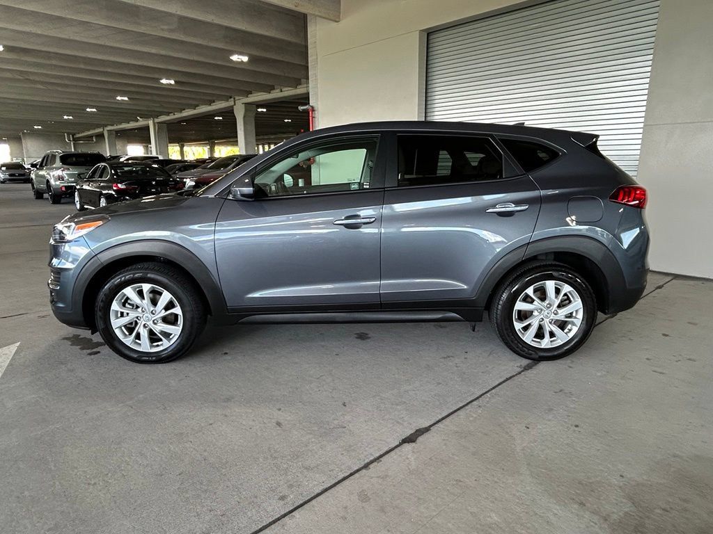 Used 2021 Hyundai Tucson SE w/ Cargo Package FWD image 2