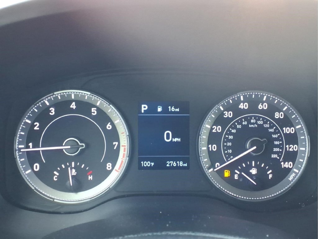 Used 2022 Hyundai Venue Limited FWD image 20