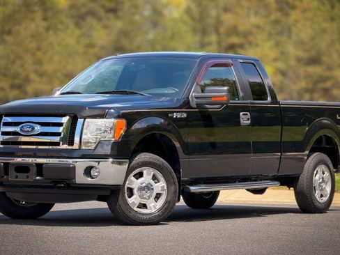 Used 2011 Ford F150 XLT w/ XLT Convenience Pkg AWD/4WD image 25
