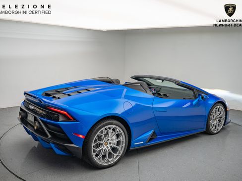 Used 2024 Lamborghini Huracan EVO image 18