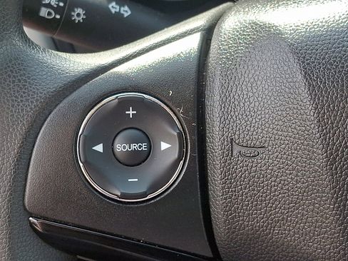 Used 2019 Honda HR-V LX image 20