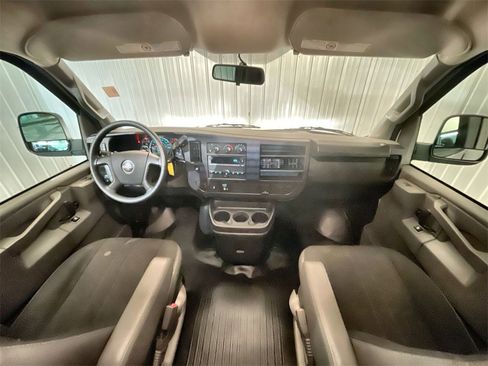 Used 2024 GMC Savana 2500 Work Van w/ Driver Convenience Package image 19