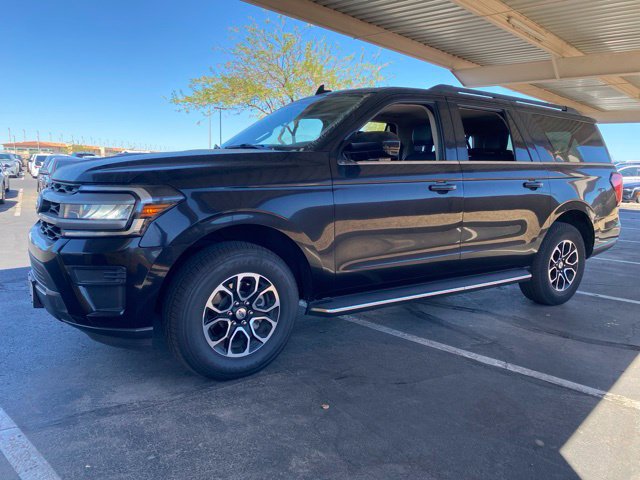 Used 2023 Ford Expedition Max XLT RWD image 1
