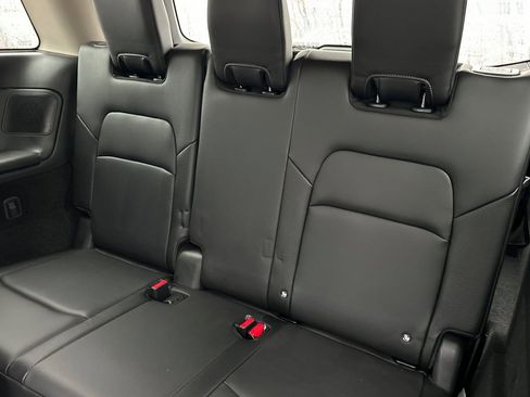 Used 2025 Nissan Pathfinder SL w/ SL Premium Package AWD/4WD image 12