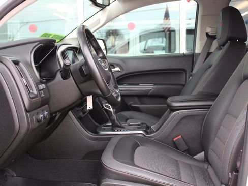 Used 2022 GMC Canyon AT4 w/ Trailering Package image 10