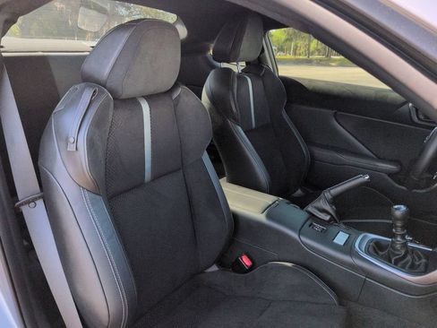 Used 2025 Toyota GR86 Premium w/ Performance Package RWD image 13