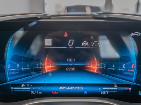 Used 2025 Mercedes-Benz AMG GT 63 image 9