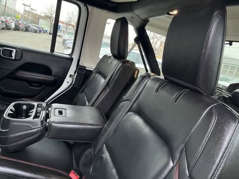 Used 2018 Jeep Wrangler Unlimited Rubicon w/ Safety Group image 21