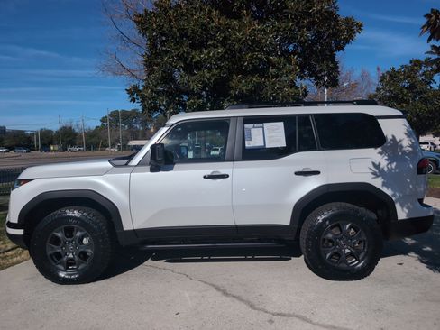 Used 2024 Lexus GX 550 image 7