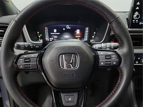 Used 2025 Honda Pilot Black Edition image 20