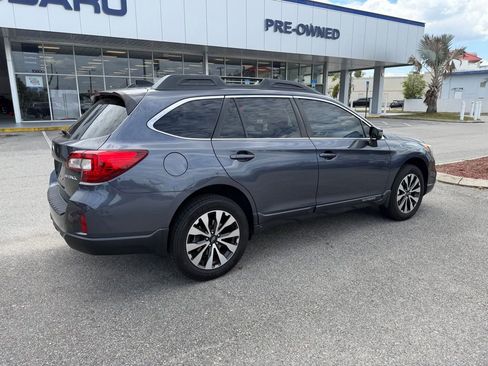 Used 2016 Subaru Outback 2.5i Limited w/ Popular Package #4 image 3