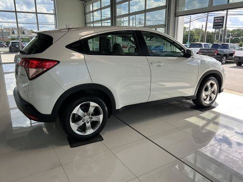 Used 2018 Honda HR-V LX image 7