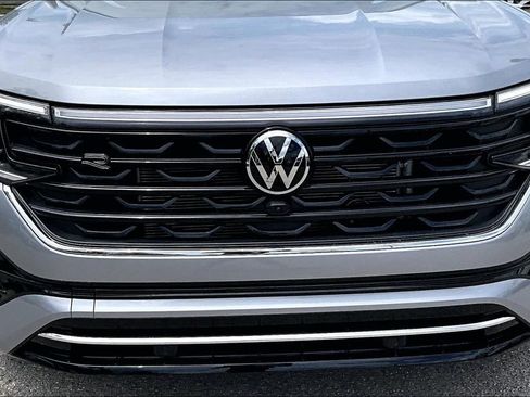 New 2026 Volkswagen Atlas SEL Premium R-Line AWD/4WD image 11