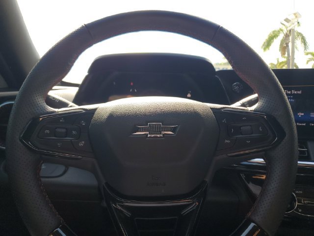 Used 2026 Chevrolet Trax RS FWD image 14