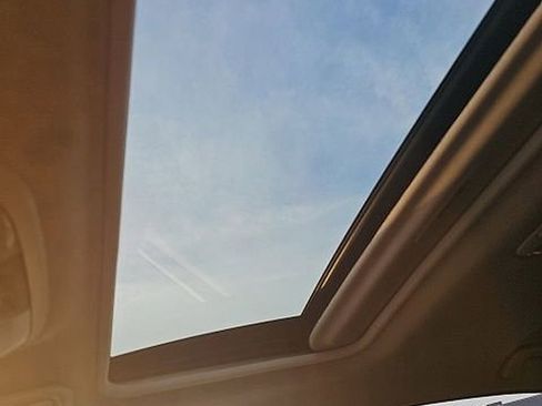 Used 2019 Subaru Crosstrek 2.0i Limited w/ Moonroof Package w/Navigation image 7