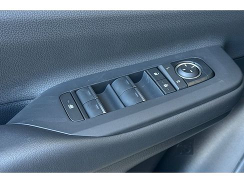 New 2026 Toyota Prius Plug-In Hybrid image 12