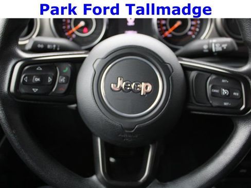 Used 2018 Jeep Wrangler Sport image 14