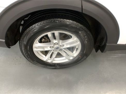 Used 2020 Ford Explorer XLT w/ Comfort Package image 20