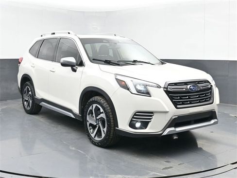 Used 2024 Subaru Forester Touring image 2