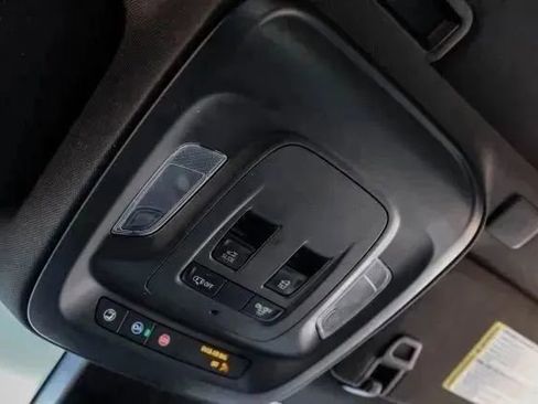 Used 2022 Cadillac CT4 Luxury w/ Sun And Sound Package image 36