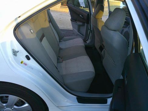 Used 2012 Toyota Camry 4dr Sdn I4 Auto image 7