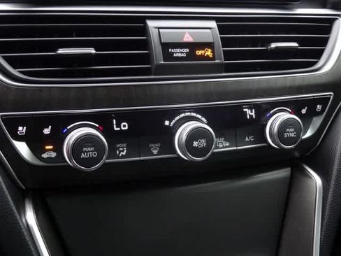 Used 2019 Honda Accord Touring image 37
