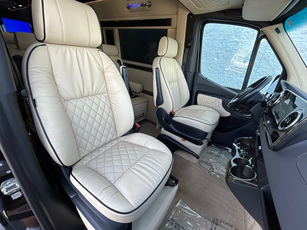 Used 2020 Mercedes-Benz Sprinter 3500 image 33