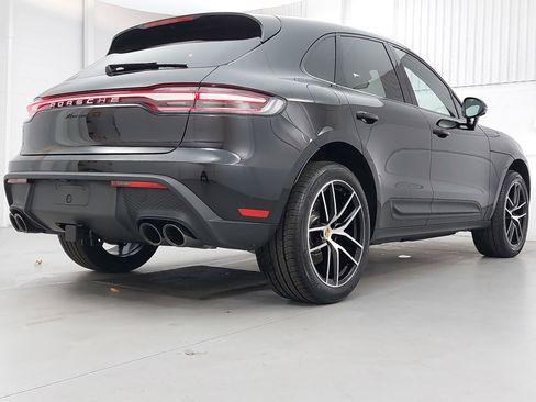 Used 2026 Porsche Macan image 7