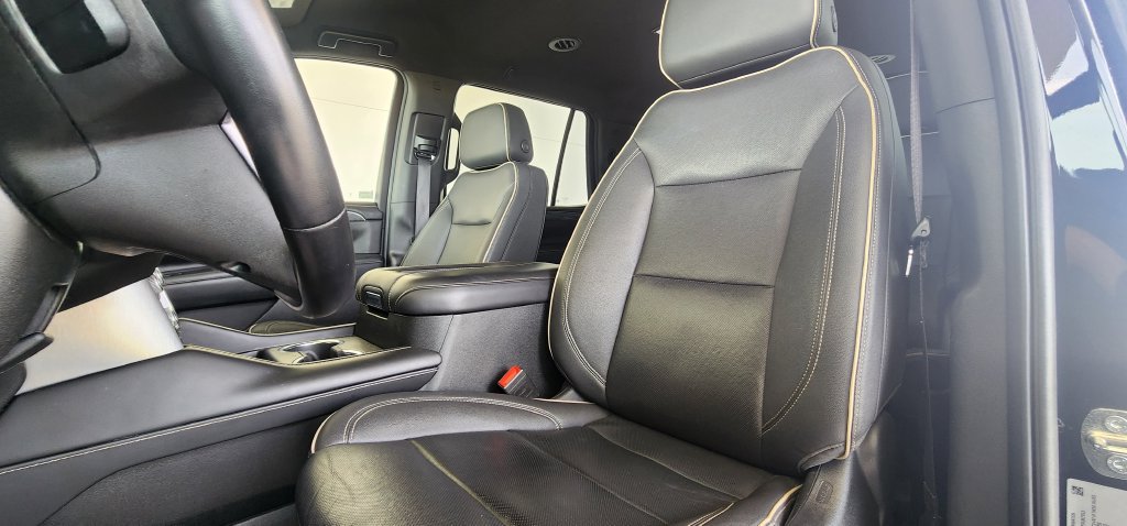 Used 2023 GMC Yukon SLT AWD/4WD image 17