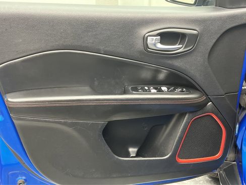 Used 2018 Jeep Compass Trailhawk image 6