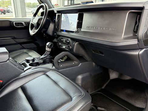 Certified 2025 Ford Bronco Badlands AWD/4WD image 11