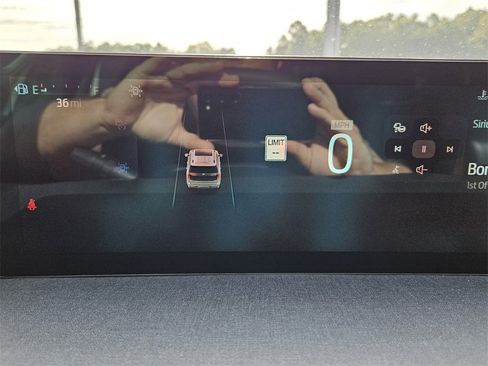 New 2025 Ford Expedition Active image 24