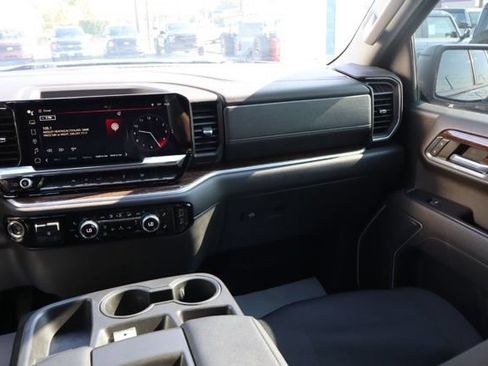 Used 2022 GMC Sierra 1500 Elevation AWD/4WD image 27