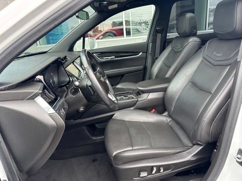 Used 2020 Cadillac XT6 Premium Luxury AWD/4WD image 22