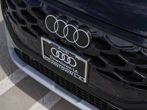 New 2026 Audi Q3 quattro 2.0T AWD/4WD image 8