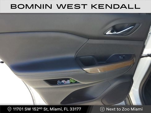 Used 2022 GMC Acadia SLE w/ Driver Convenience Package image 20