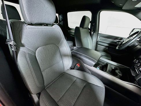 Used 2023 RAM 1500 4x4 Crew Cab image 26