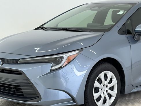 Used 2025 Toyota Corolla LE FWD image 22