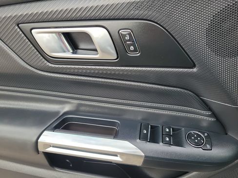 Used 2025 Ford Mustang Premium RWD image 23