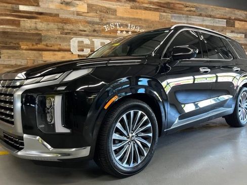 Used 2023 Hyundai Palisade Calligraphy FWD image 11