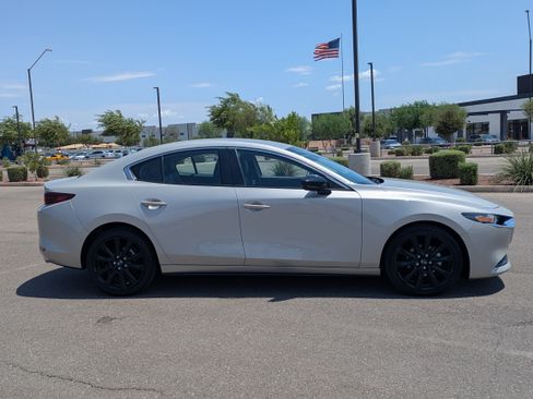 Used 2024 MAZDA MAZDA3 s FWD image 6