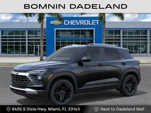 New 2026 Chevrolet TrailBlazer LT w/ Midnight Edition FWD image 3
