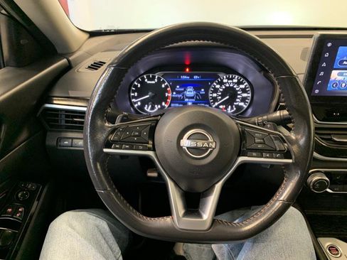 Used 2023 Nissan Altima 2.5 SR w/ SR Premium Package AWD/4WD image 24
