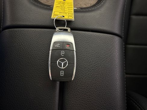 Used 2021 Mercedes-Benz GLE 450 4MATIC image 33