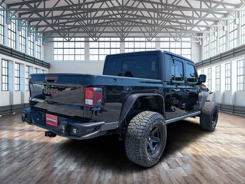 Used 2022 Jeep Gladiator Mojave w/ Cold Weather Group AWD/4WD image 4