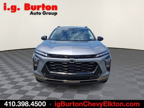 Certified 2025 Chevrolet Trax ACTIV w/ Driver Confidence Package FWD image 2